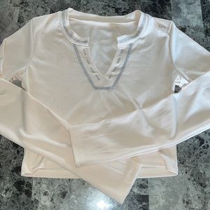 light crème long sleeve crop top